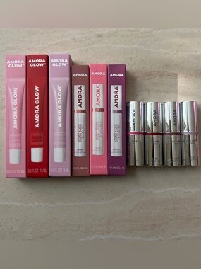 Amora Glow (Likeness of Byoma) Lip are Bundle